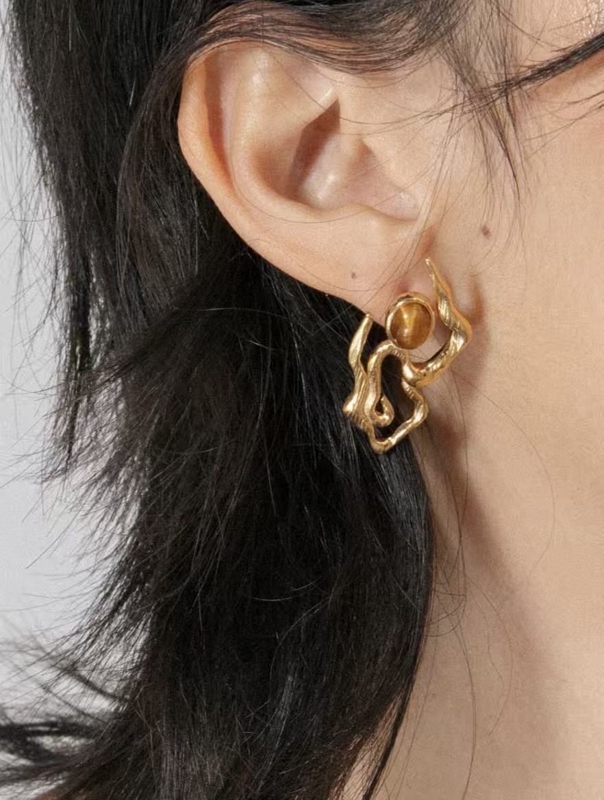 Amber Cloud Gold Earrings