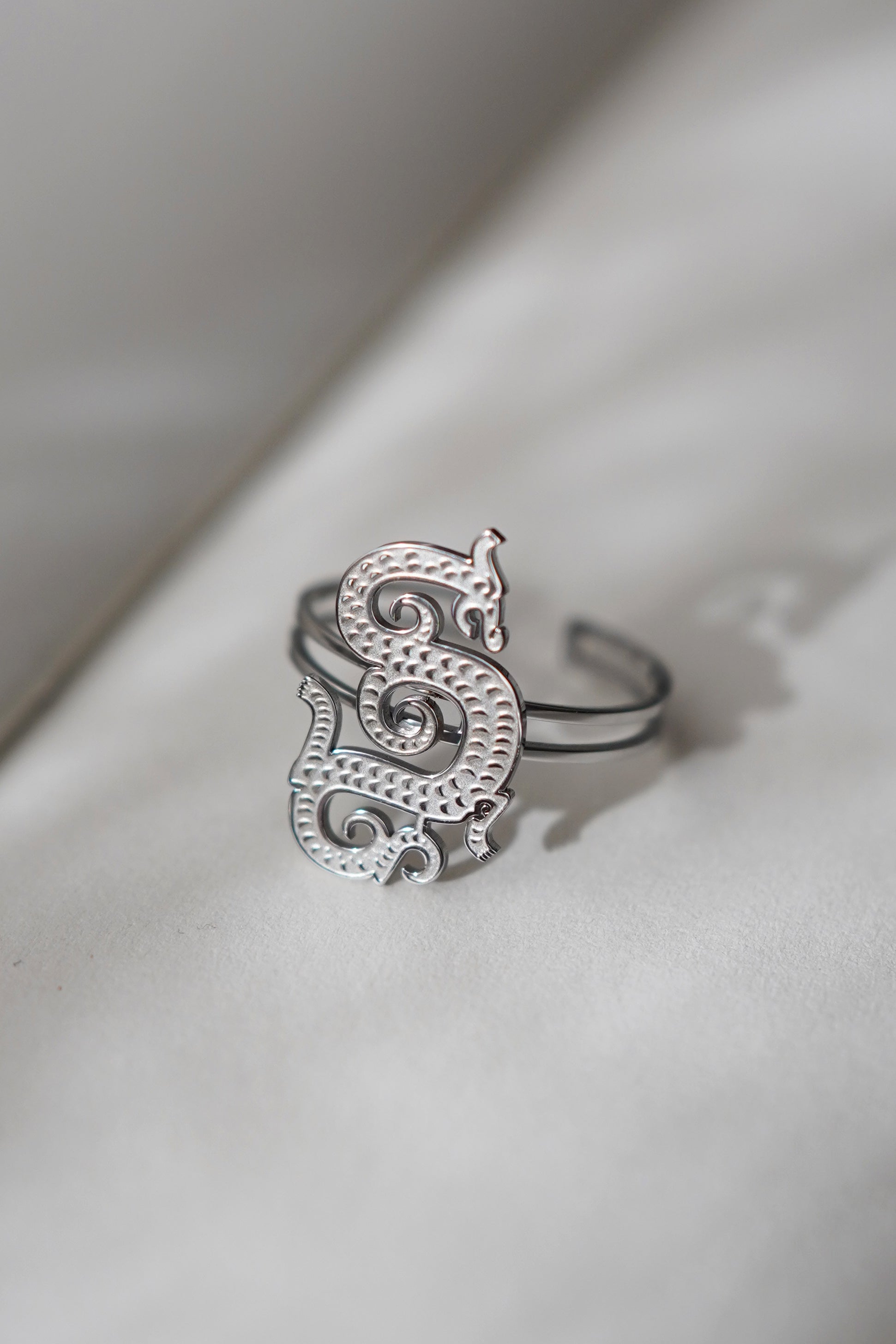 Dragon Lady Ring Silver