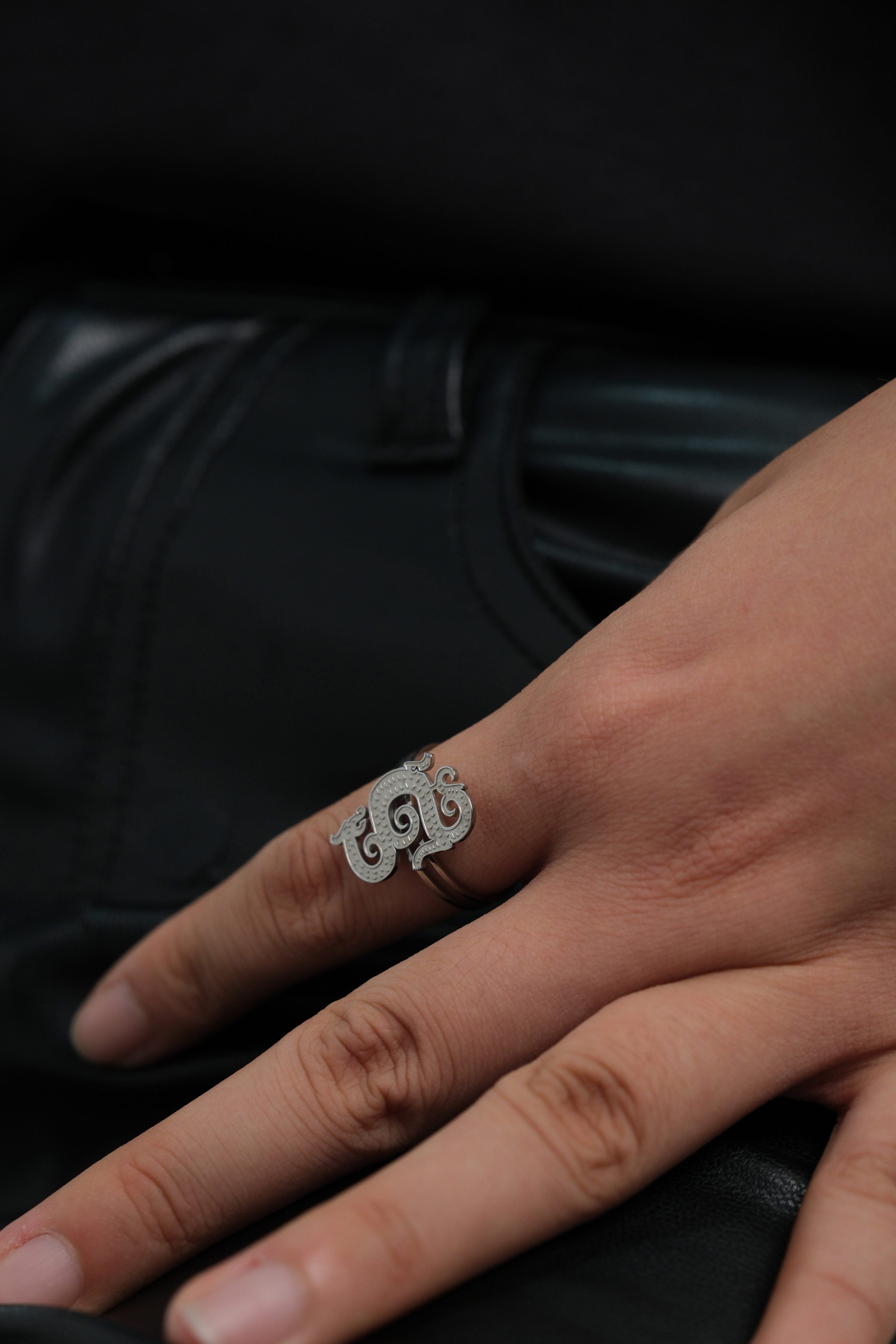 Dragon Lady Ring Silver